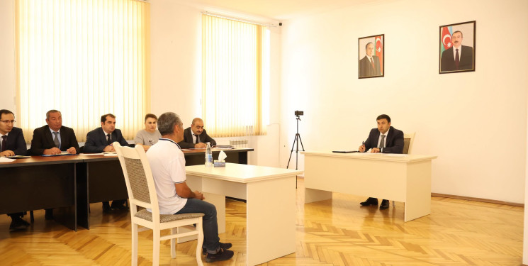 Göyçay Rayon İcra Hakimiyyətinin başçısı Orxan Mürsəlov növbəti vətəndaş qəbulu keçirib.